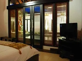 Cantik Tresna Seminyak (Bali)